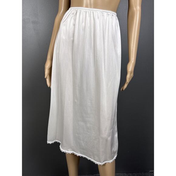 Vintage Warner’s Perfect Measure Half Slip Size Medium White Nylon 55300 - Picture 1 of 6